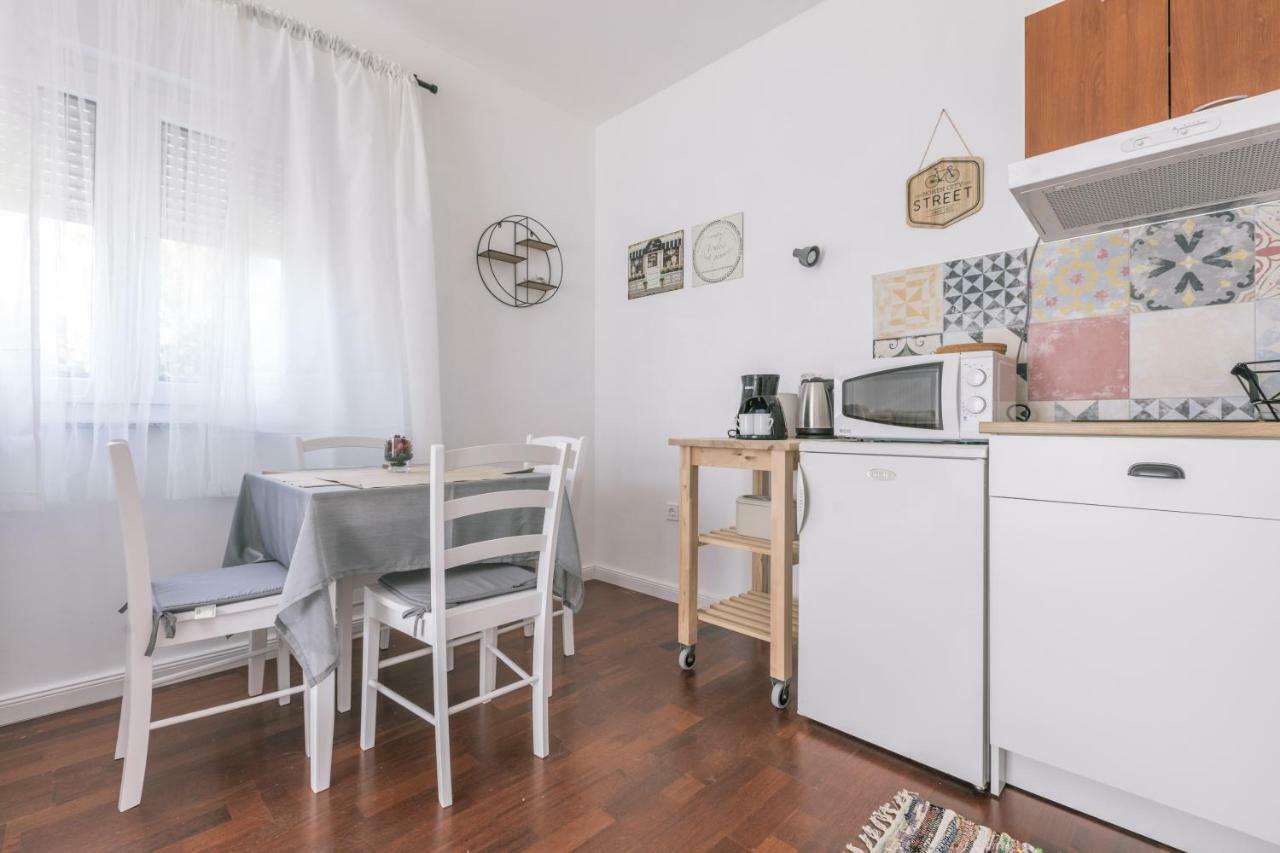 Hedon-Stone Apartment Starigrad Paklenica Exterior photo